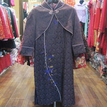 紫色晚装，采邑女装店的优雅之选